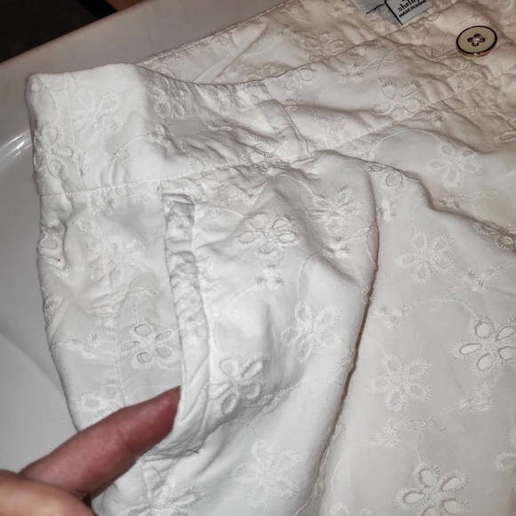 Pristine White shorts - Picture 7 of 10